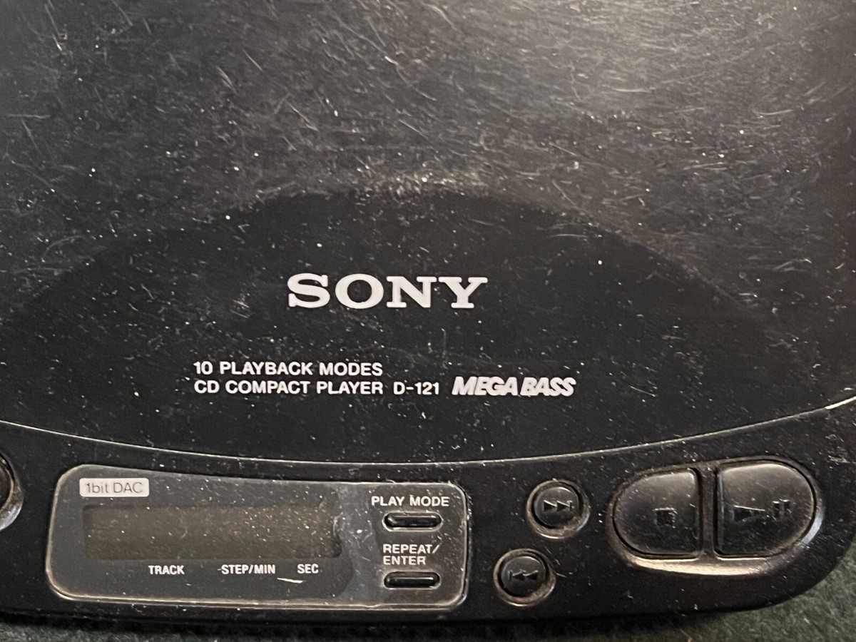 Sony D-121 Discman - Portable Mega Bass Compact Disc CD Player