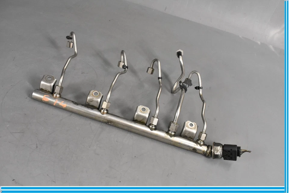 09-12 BMW 750Li 750i F01 F02 trilho injetor de combustível de alta pressão fabricante de equipamento original - Imagem 3 de 4