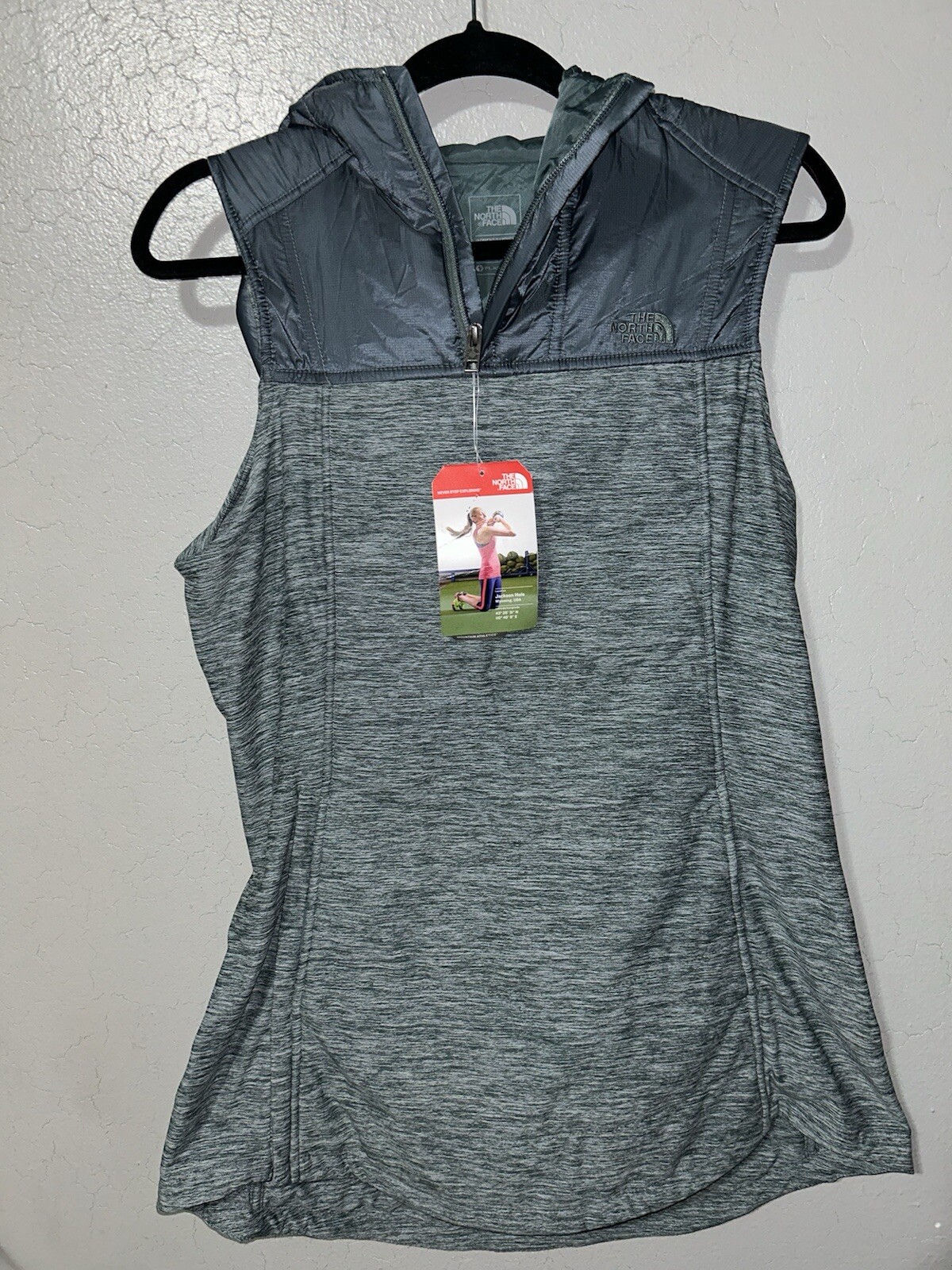 North Face Womens Flashdry Hooded Pullover Vest Medium Size  