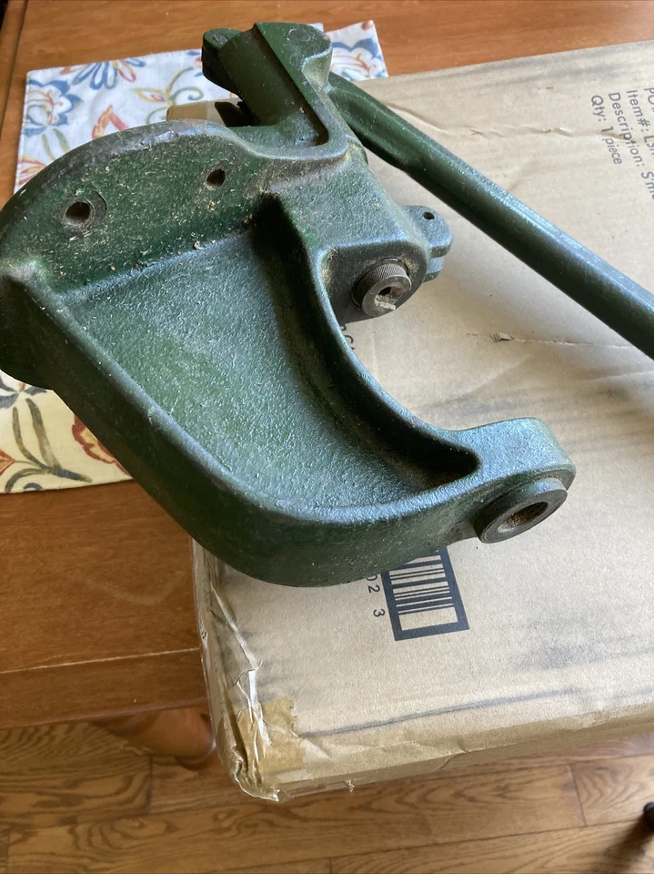 Prensa de recarga vintage Herter's Super Model 3. Bom estado, sem braço primer. - Imagem 4 de 4