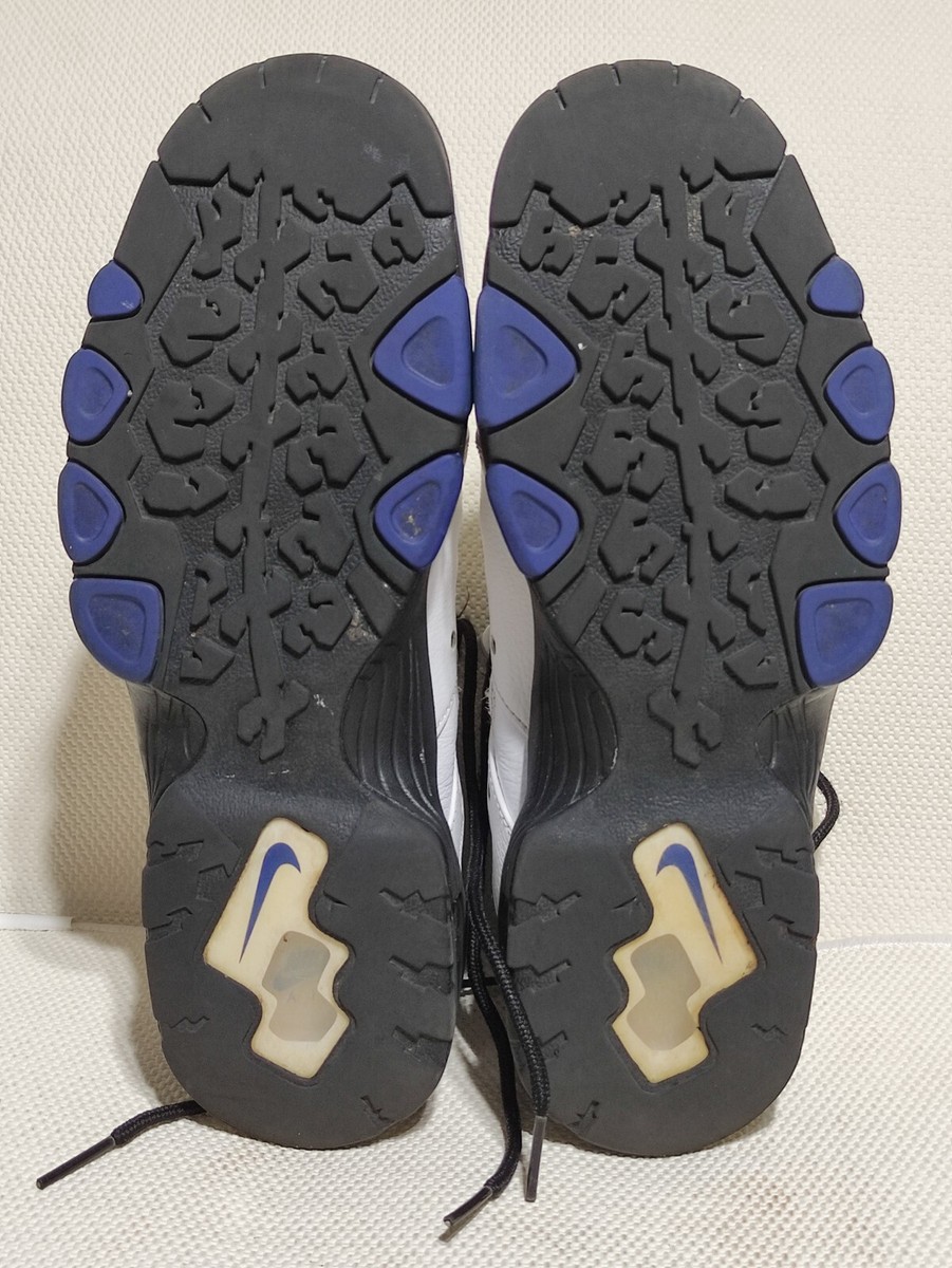 Nike 1992年モデル 復刻版中綿スタジャン ブラック/マルチカラー Nike 1992年モデル 復刻版中綿スタジャン ブラック/マルチカラー