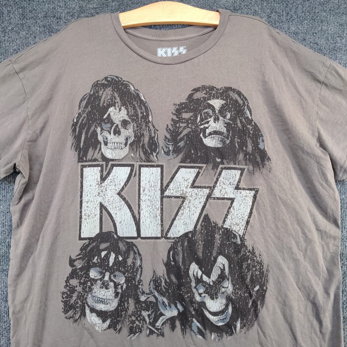 KISS by Goodie Two Sleeves Women's T-Shirt Brown Gray 1X