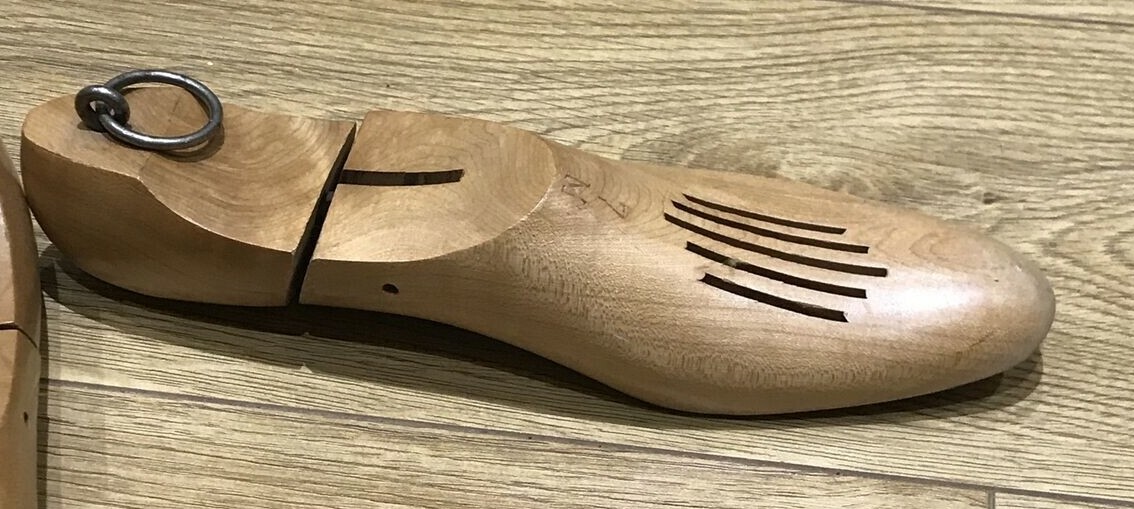 Vintage Wooden Shoe Trees/Shapers x 2 2