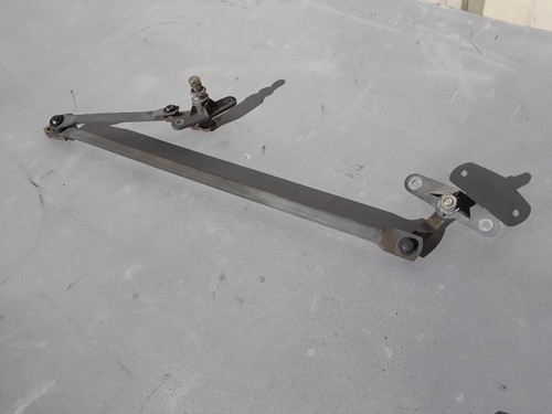 1981 Mercedes W123 240D Front Windshield Wiper Linkage OEM
