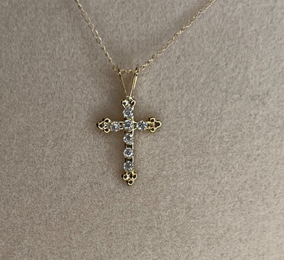 Bella Luce .16ctw cubic zirconia 10K yellow gold cross pendant w 18'' chain NEW