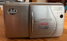 Olympus Camedia C-50 ZOOM digital camera, cable, charger  5.0 MP  vintage 2002