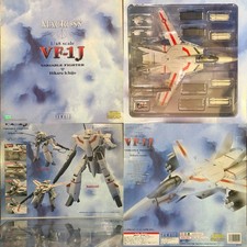 Macross 1/48 VF-1J Valkyrie Hikaru Ichijo Yamato Robotech - NEW