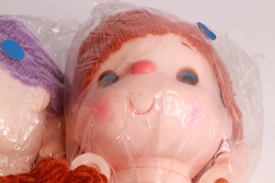 3 Vintage Darice Craft Fluppies Vinyl Doll Heads Yarn Hair NOS 6" & 4" - Image 3 of 4