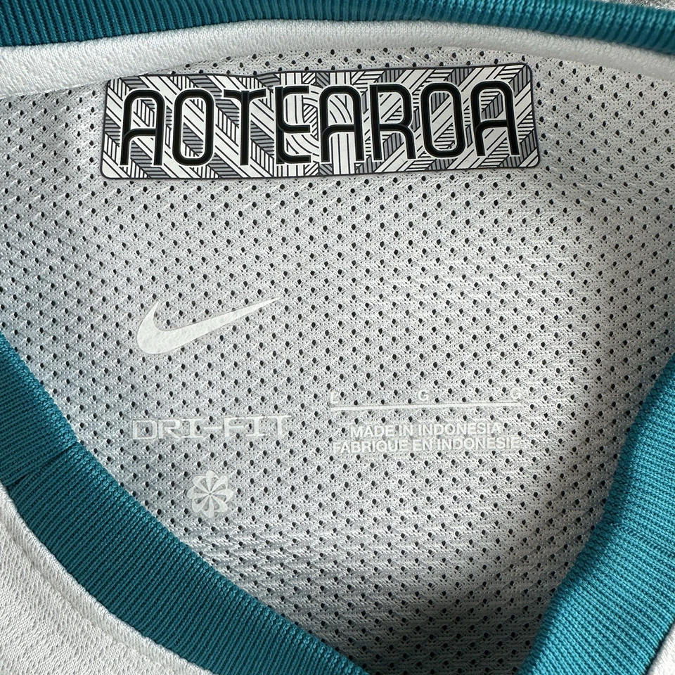 Nike NEW ZEALAND Football Team 2023-24 Away Jersey Womens L Soccer ALL WHITES - Image 2 of 4