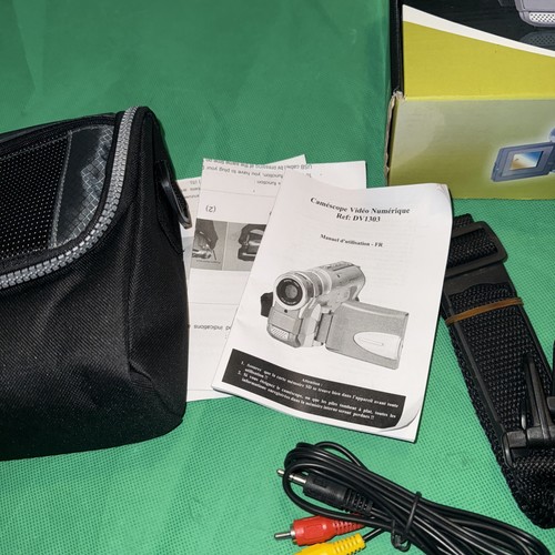 Keenox Afibel Handheld Camera Camcorder Silver Tested 300K Retro Resolution - Picture 3 of 12