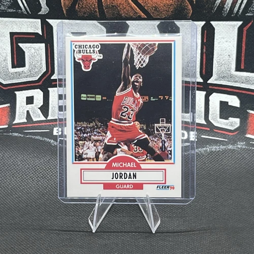 Fleer 1990-91 Michael Jordan Chicago Bulls Base Set Basketball Card #26