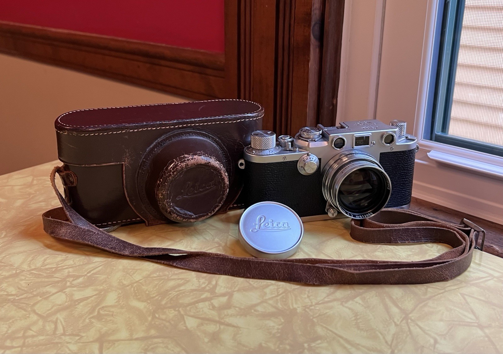 Leica IIIf Red Dial 35mm Film Camera w/ Summitar 50mm f2 Lens + Leica Cap & Case