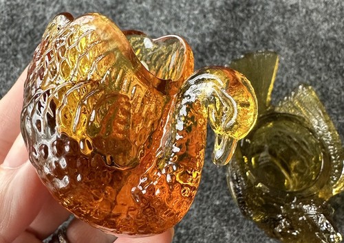 Vintage DEGENHART olivgrünes Glas Vogel & Beere und bernsteinfarbener Schwan SALZKELLER - Bild 22 von 24