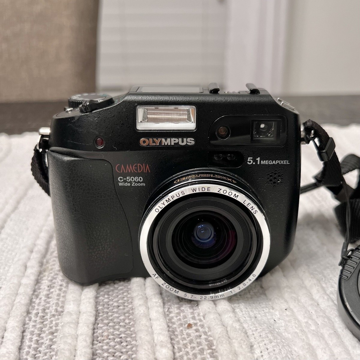 Olympus CAMEDIA C-5060 Wide Zoom 5.1MP Digital Camera Bundle
