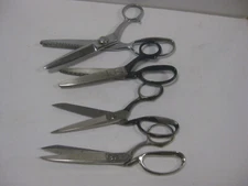 Vintage  Lot of 4 Pairs Sewing Scissors WISS VOGUE