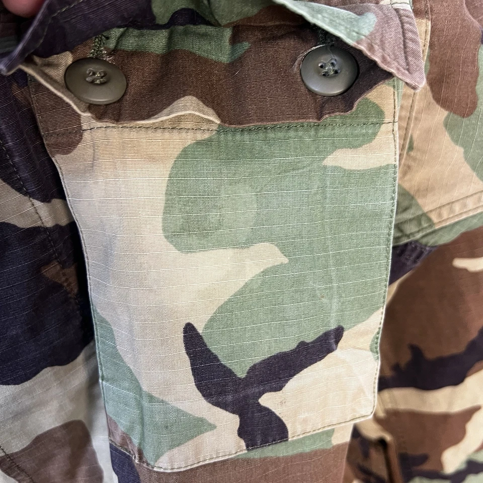 Chaqueta Camuflada Militar XL - Ajuste Regular - Camuflaje - Usada - Talla OTAN 7080/1424 Foto 4 de 4