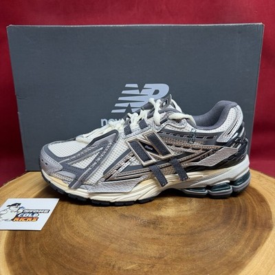 New Balance 1906 Silver Gold Metallic M1906AD Size 7 Left Shoe