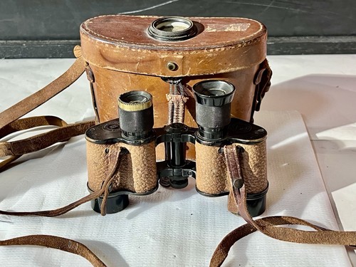 VTG Bausch & Lomb WWII era US Army Signal Corps Binoculars & Compass Case