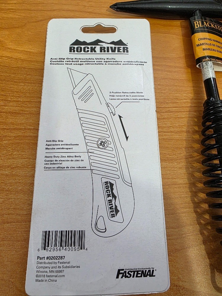 BLACKSTON CHIPPING HAMMER STRAIGHT ROCK RIVER UTILITY KNIFE