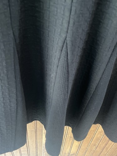 Talbots Dress Size 4 Black Back Zipper Short Sleeve Lined Front Pleats Knit - Picture 9 of 11