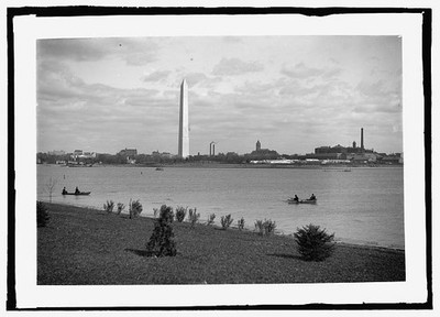 Photo:Washington Monument and Tidal Basin Skyline Across Potomac
