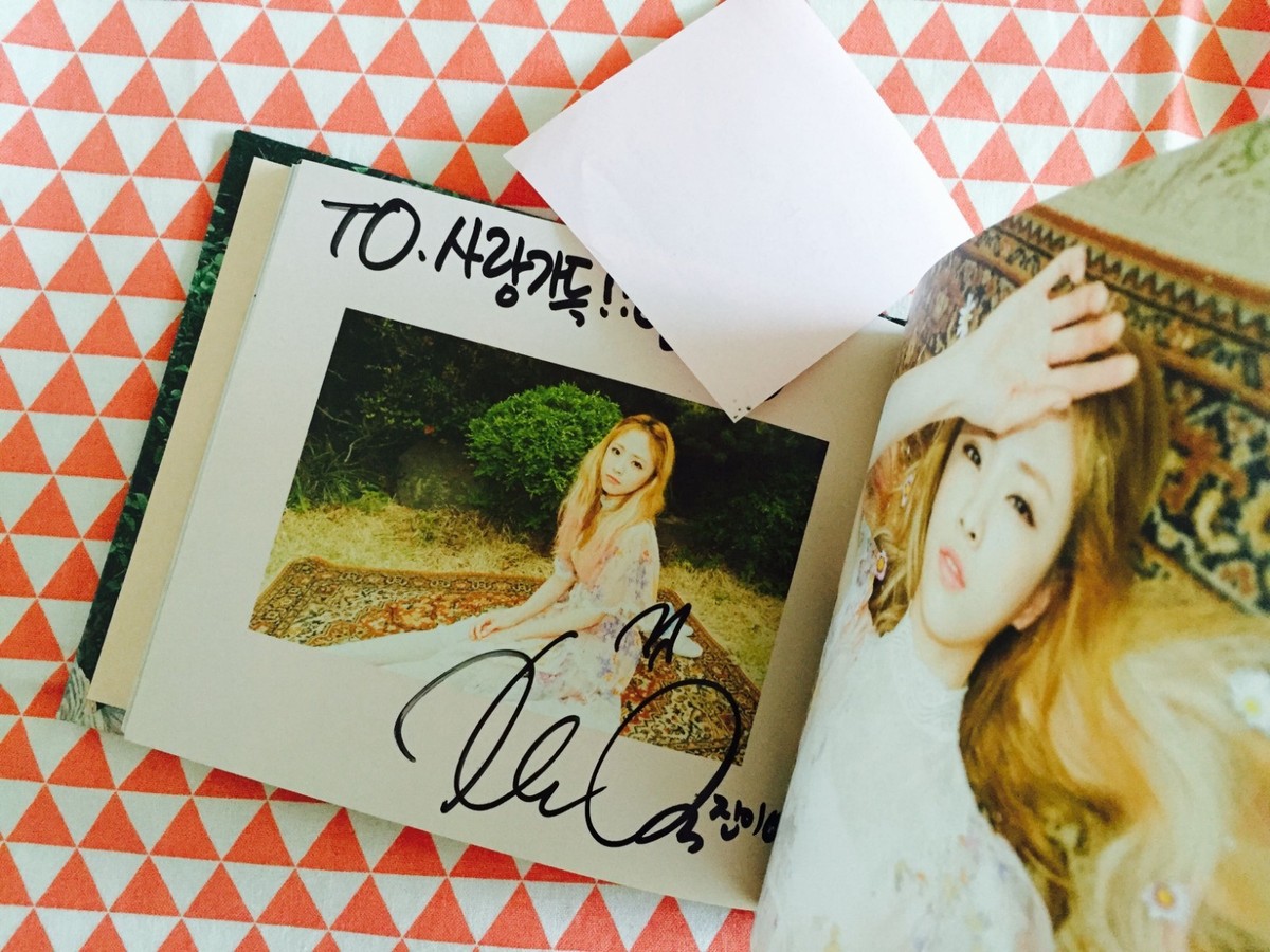 Oh my girl 3rd mini album windy day autographed by all 8 members