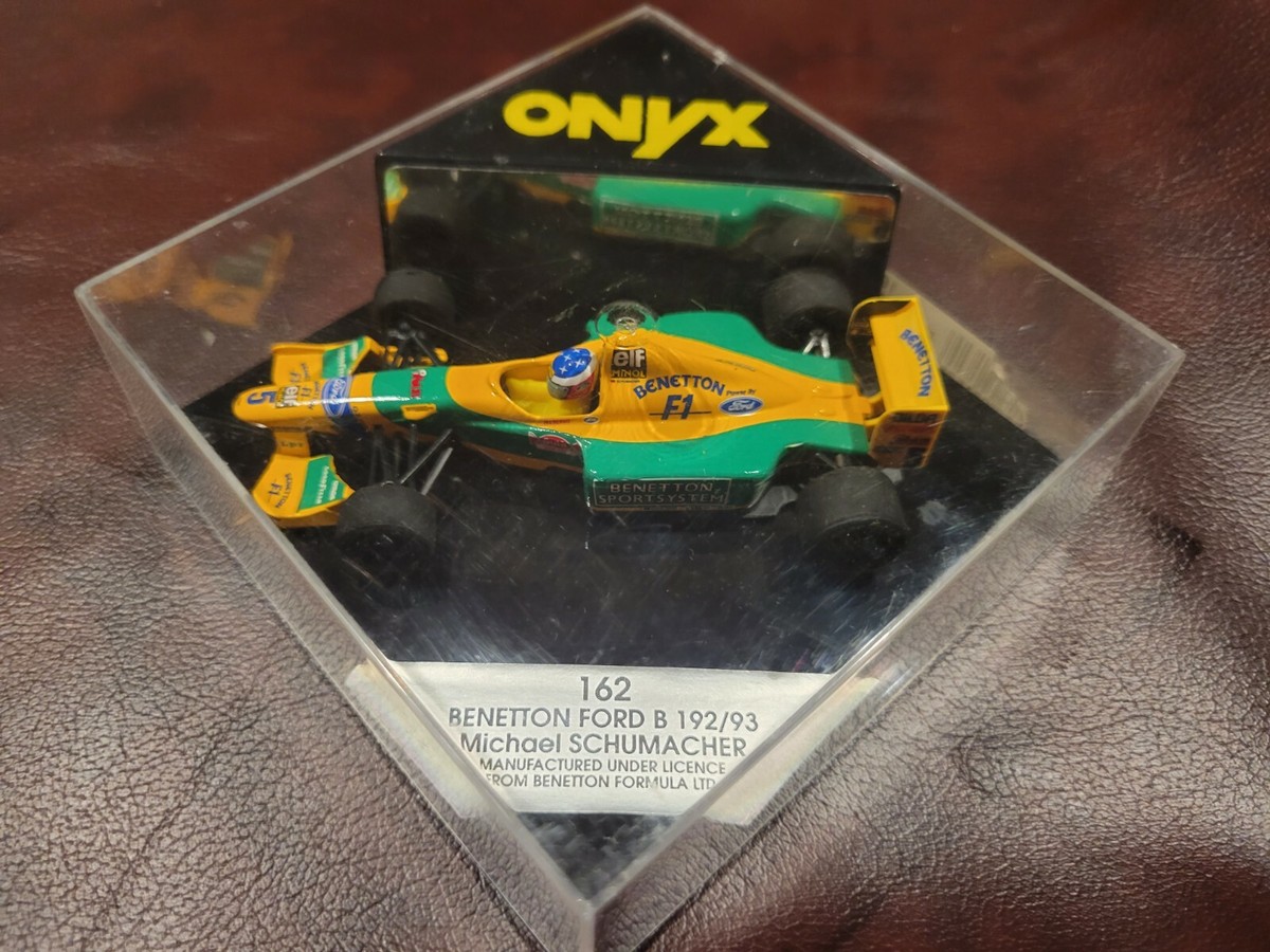 MICHAEL SCHUMACHER ピンズ Collectables | Michael Schumacher Shop