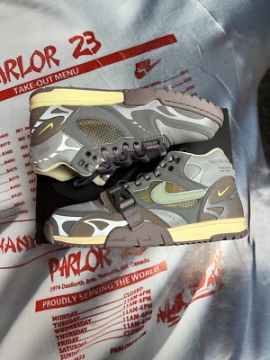 Nike Air Trainer 1 Utility SP Light Smoke Grey Honeydew Particle Grey *BRAND NEW