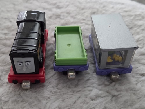 Thomas and Friends Take N Play HTF Sodor Spider Museum Exhibit Car Diesel Train - Picture 2 of 3