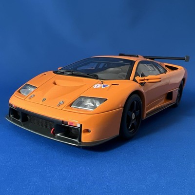 AUTOart 1/18ランボルギーニ ディアブロ GTR 2001 オレンジ Amazon | 1/18 ランボルギーニ ディアブロ GTR 2001 オレンジ