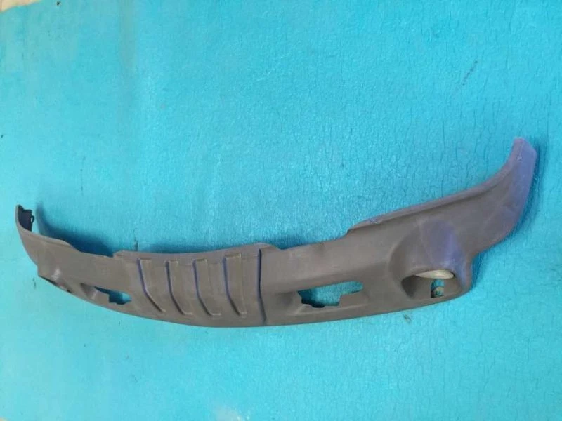 03 Chevrolet Suburban Tahoe 1500 parachoques delantero usado cenefa inferior alerón con nieblas Foto 2 de 4