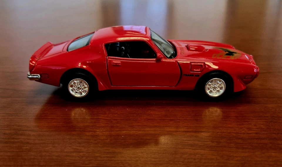New Ray Toys 1:32 Scale 1973 Pontiac Firebird Trans Am Diecast Model Car  - Image 4 of 4