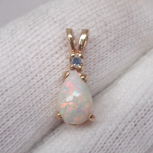 Vintage 14k Yellow Gold Fiery White Opal and Single Cut Diamond 0.5 Inch Pendant - Image 3 of 4