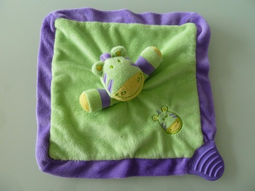 44. DOUDOU PLAT BRUIN TOYS R
