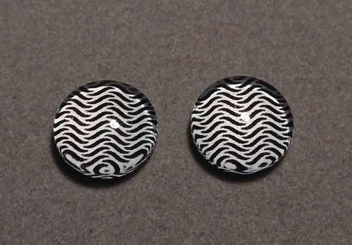 2 x 12 mm 'BLACK & WHITE' Flat backed Acrylic Cabochons - 4 varieties (col25) - Picture 7 of 8