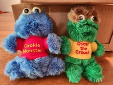VTG 1983 Cookie Monster Oscar The Grouch 7" plush rattle toy