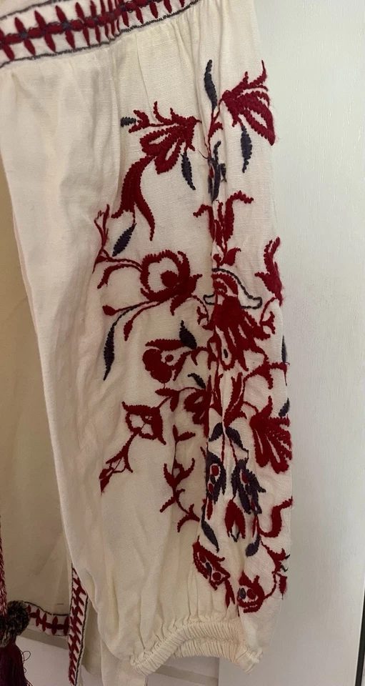 Stunning Embroidered Greek Style ZARA Cotton / Linen Blend Blouse - Small - Image 2 of 4