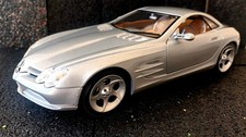 Mercedes Benz  SLR  Vision      1/18     Maisto