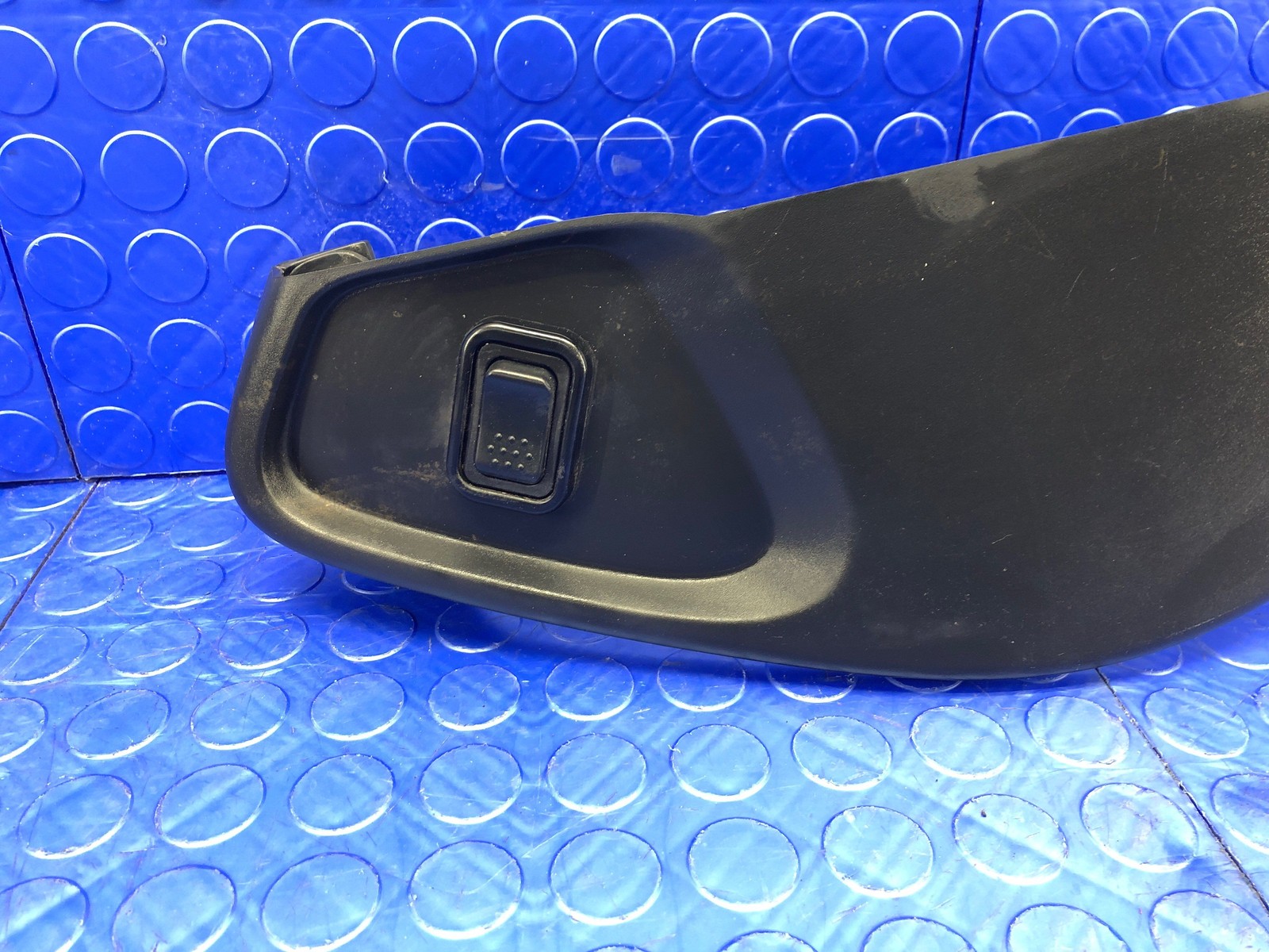 2016-2021 MCLAREN 570S OEM FRONT LEFT SEAT TRIM PANEL COVER BLACK