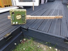 3 STRING HOMEMADE FRETTED ACOUSTIC/ELECTRICHUMBUCKER PICKUP CIGAR BOX GUITAR