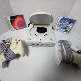 Sega Dreamcast Console Bundle with 2 Controllers, 2 VMUs, Rumble Pack, Rippin' R