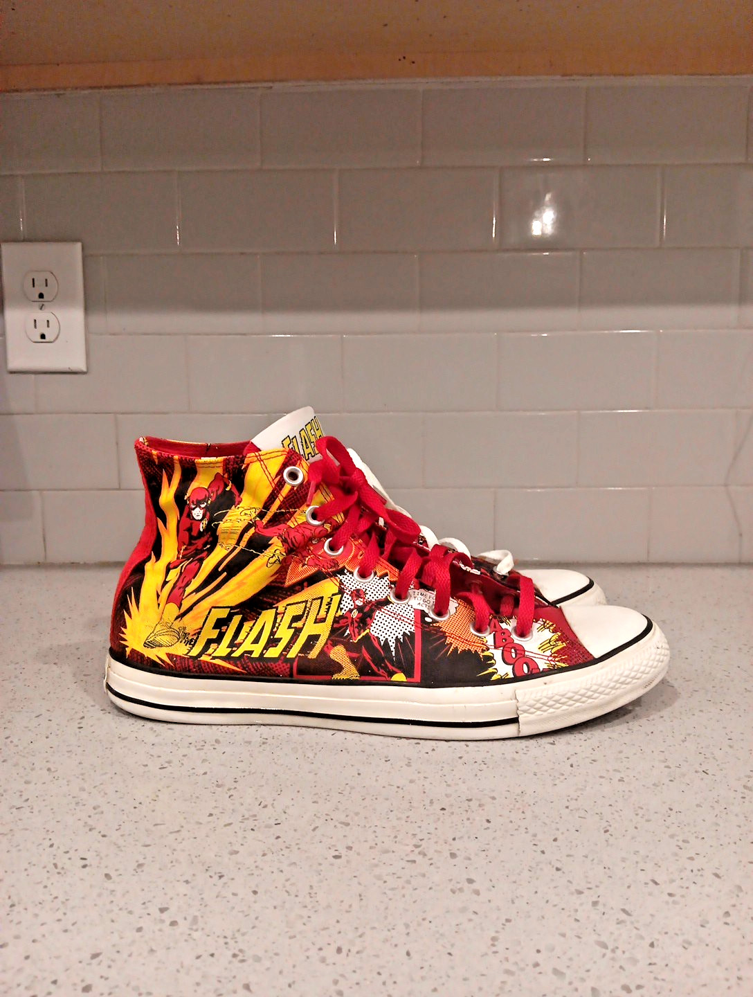 Converse All Star Chuck Taylor DC Comics The Flash Men’s Size 12 thumbnail 2