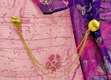 Vintage Gold Tone Three Chain Sea Shell Pins Sweater Guard