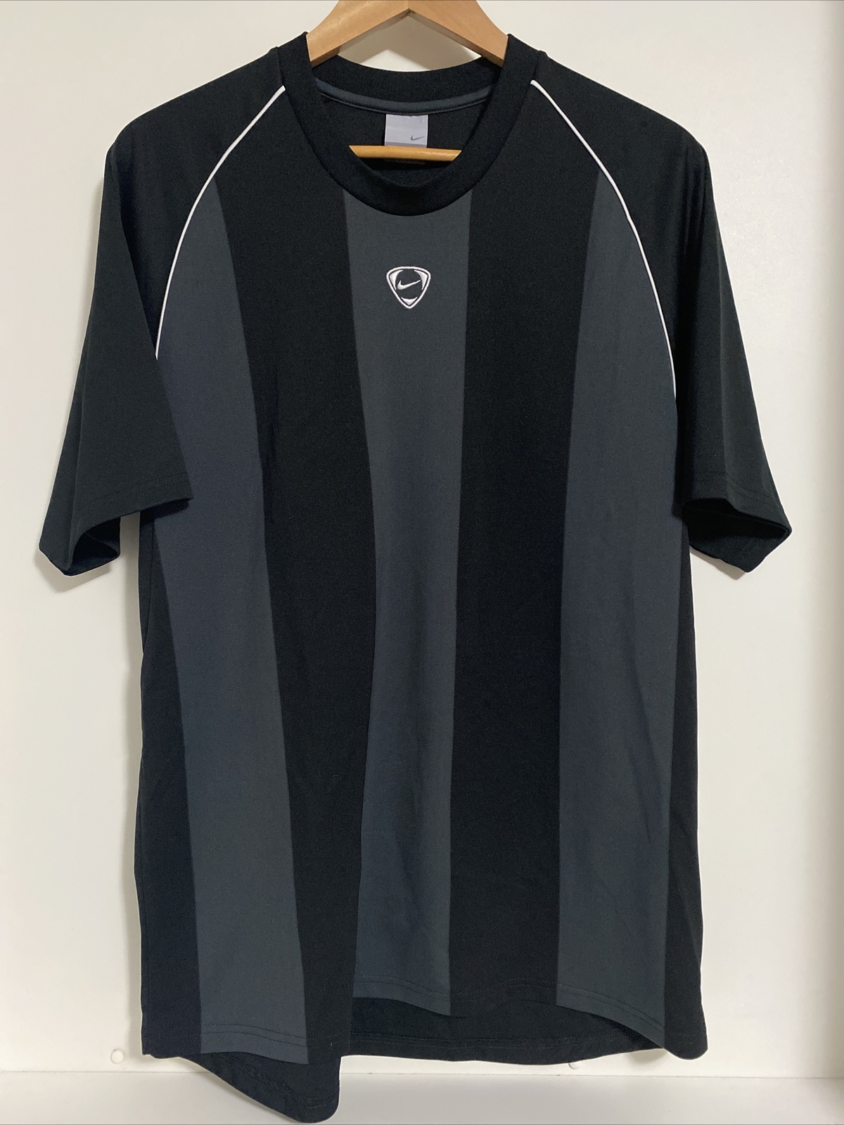 Nike Vintage Soccer Jersey Nike Logo Shirt Men’s La… Gem