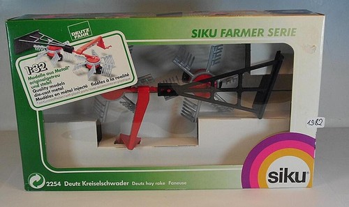 Siku Farmer Serie 1/32 Nr. 2254 Deutz-Kreiselschwader Traktor Farm OVP #1982