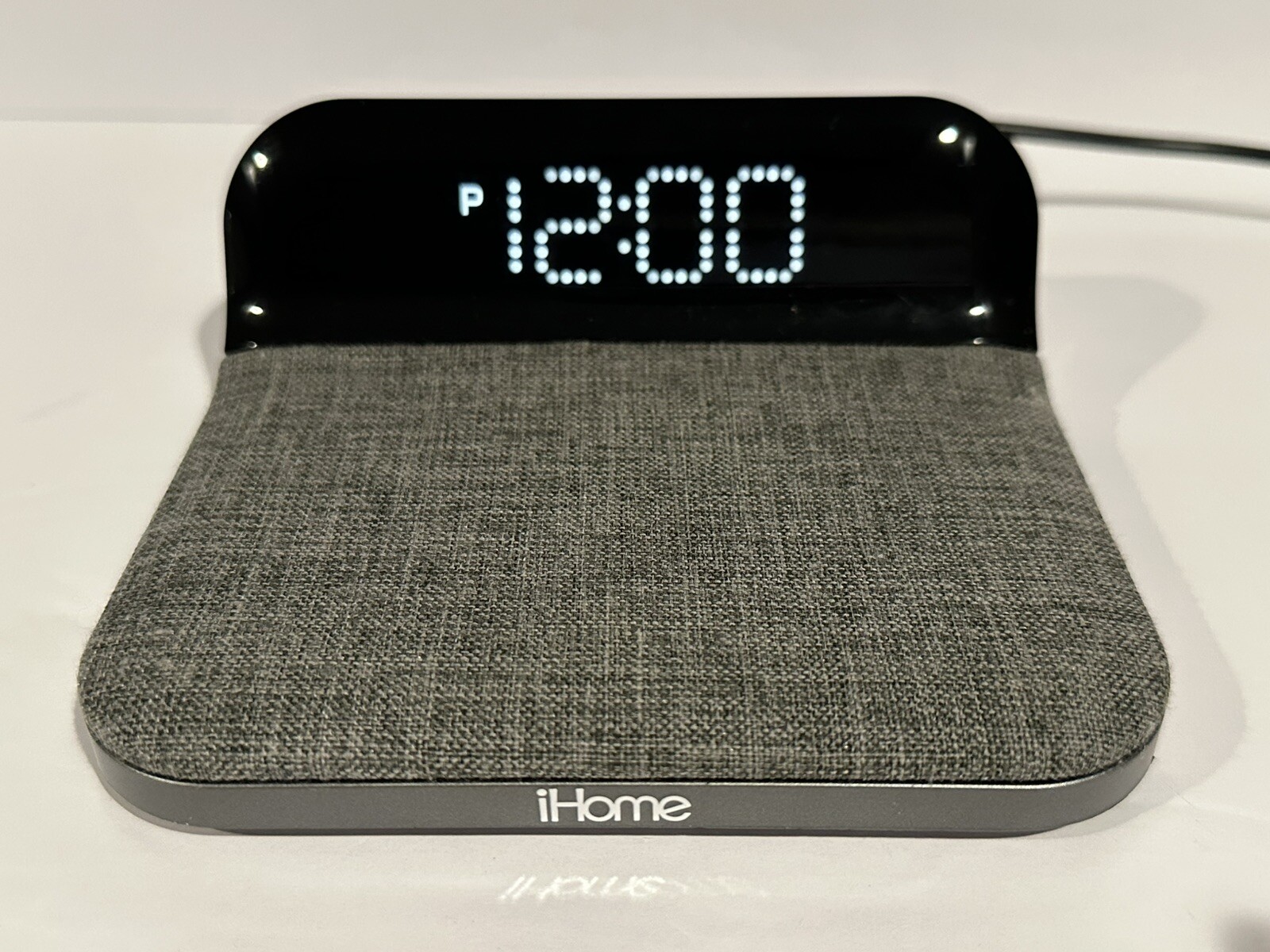 iHome PowerValet Pro Alarm Clock with Fast USB and Qi Wireless Charging for Smartphones  
