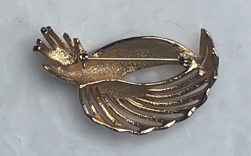 Vintage Gold-Tone Textured & Smooth Open/Solid Wave/Swirl Pin Brooch - Picture 4 of 4