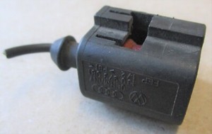 VW Audi Seat Skoda Öldrucksensor Steckerverbinder Kopf Öldruck 1J0973081
