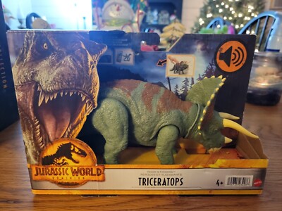 Jurassic World Park Dominion Roar Strikers Sound Triceratops Dinosaur Mint NIB