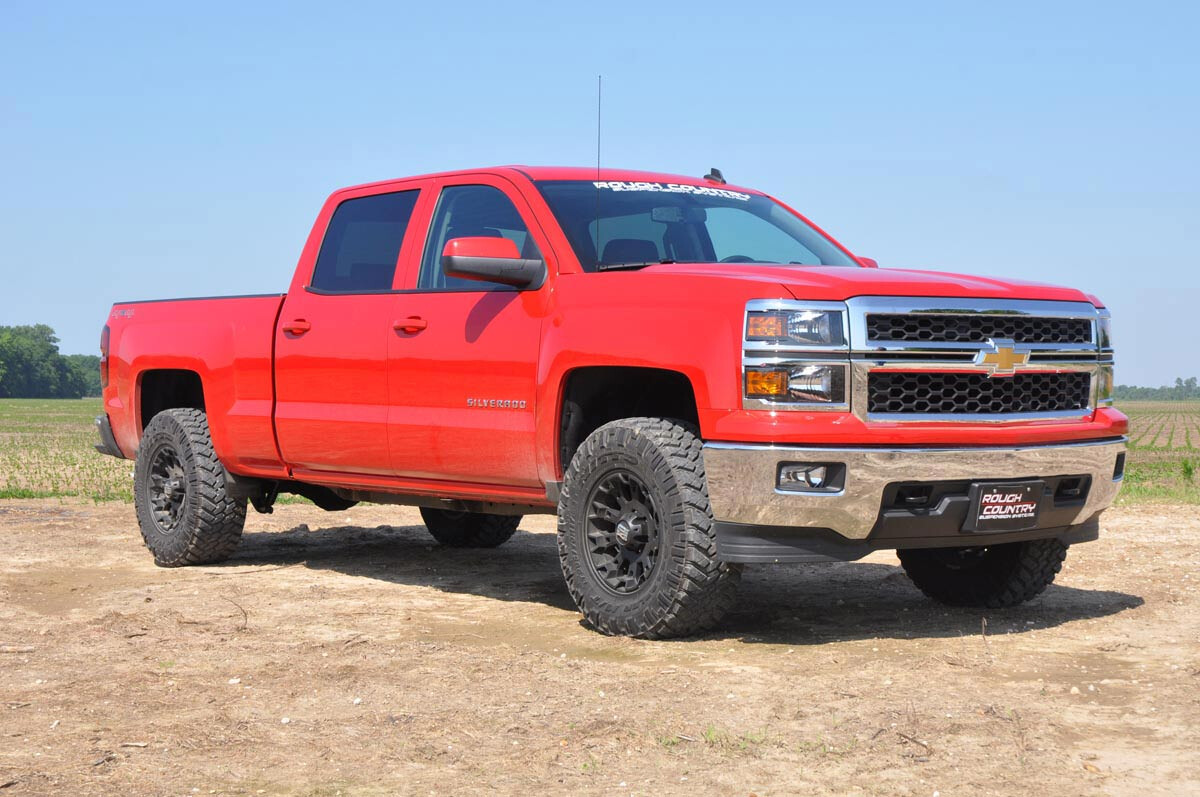 Rough Country 2.5" Lift Kit w/ Vertex Coilovers for 07-18 Silverado, Sierra 1500